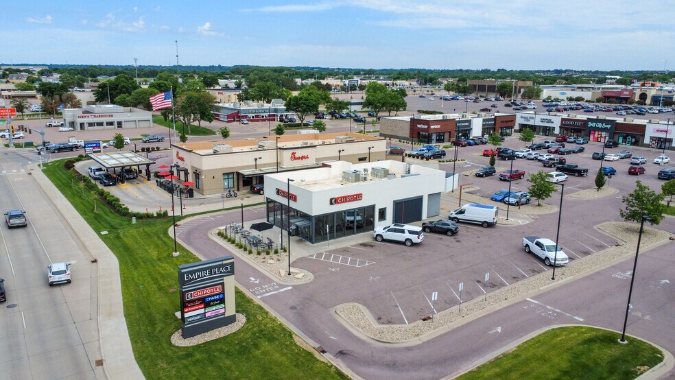 More Photos Of 4101 W 41st St, Sioux Falls Storefront For Lease