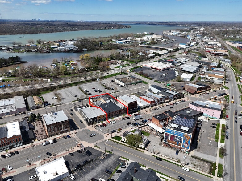 More Photos Of 54-60 Webster St, North Tonawanda Restaurant For Sale