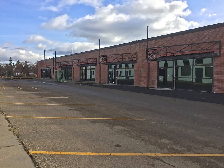 More Photos Of 10939 120th St NW, Edmonton General Retail For Lease