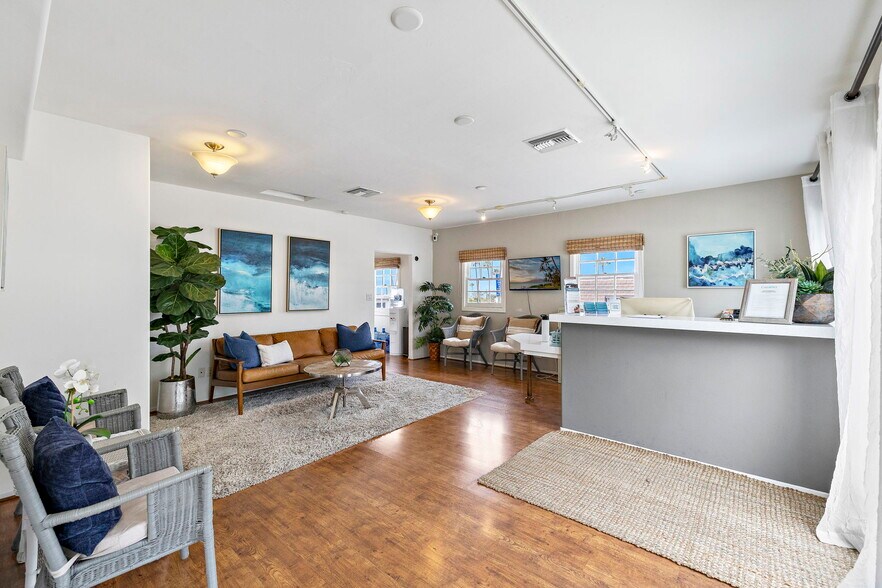 More Photos Of 415 N El Camino Real, San Clemente Office For Sale