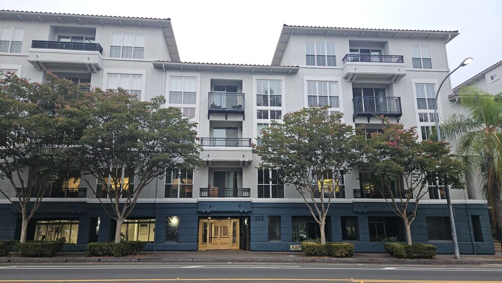 More Photos Of 325 E Cordova St, Pasadena Apartments For Lease