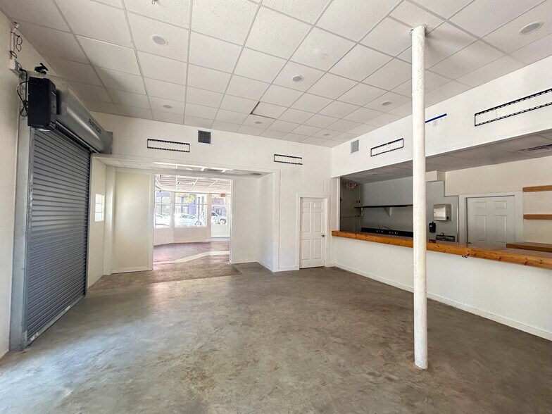 More Photos Of 223 S Main St, Gainesville Freestanding For Lease