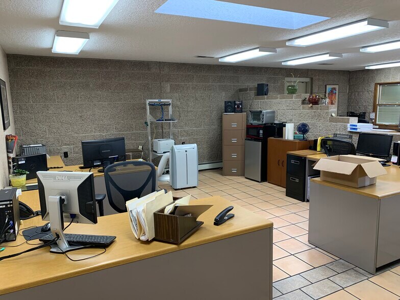 More Photos Of 2415 Alamo Ave SE, Albuquerque Warehouse For Lease