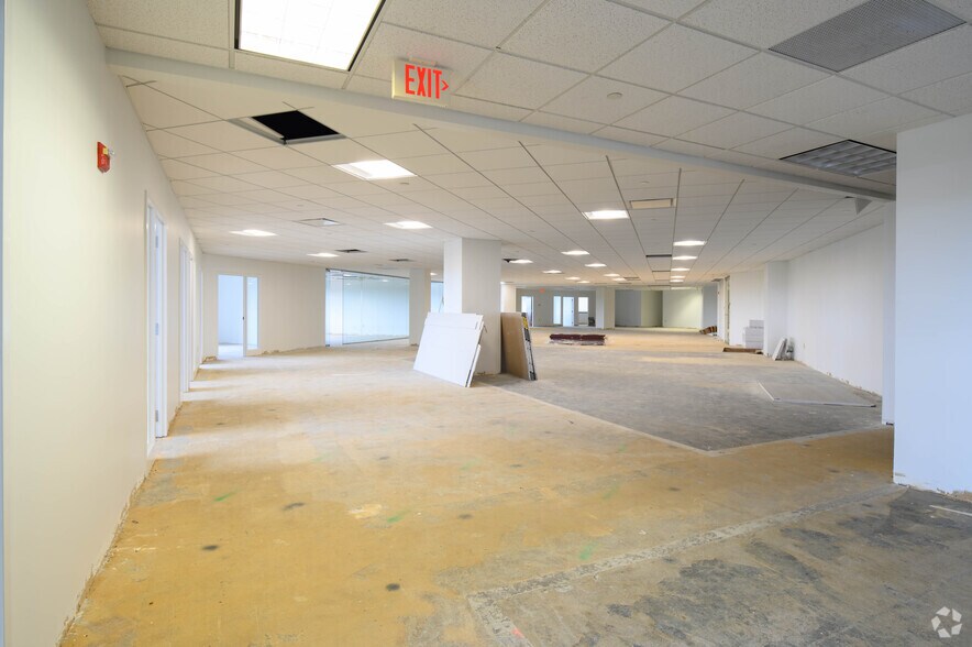 More Photos Of 600 W Germantown Pike, Plymouth Meeting Unknown For Lease