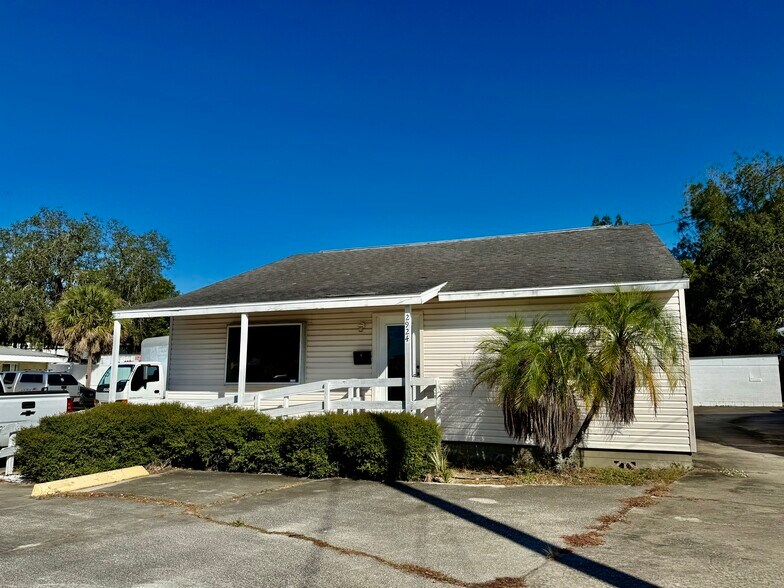 More Photos Of 2914 Kenilworth Blvd, Sebring Industrial For Sale