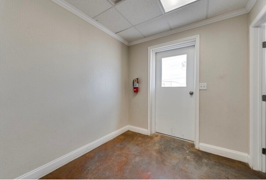 More Photos Of 4010 County 45 rd, Midland Industrial For Lease