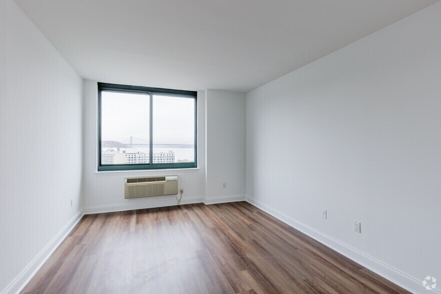 More Photos Of 100 Tower Dr, Edgewater Apartments For Lease