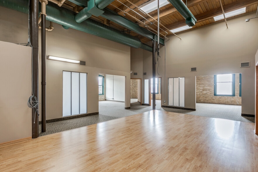 More Photos Of 413 Wacouta St, Saint Paul Office Residential For Lease