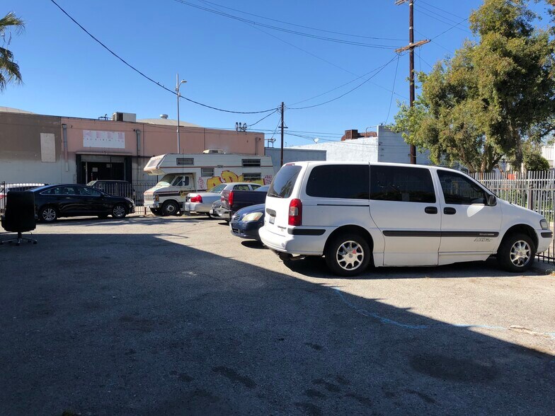More Photos Of 620 S Clarence St, Los Angeles Manufacturing For Lease