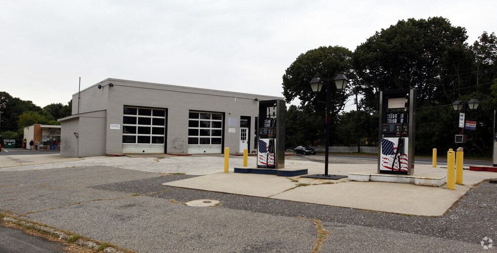 More Photos Of 1305 Cooper St, Woodbury Auto Repair For Sale
