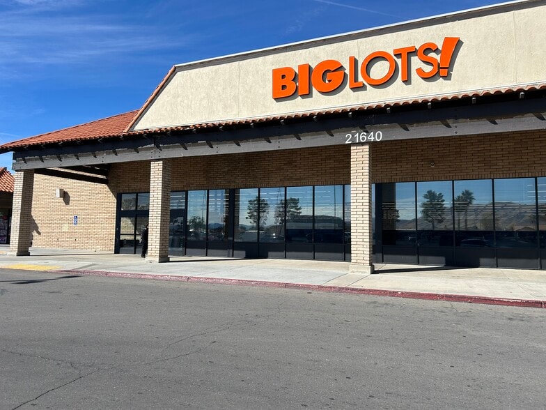 More Photos Of 21510-21660 Bear Valley Rd, Apple Valley Storefront For Lease