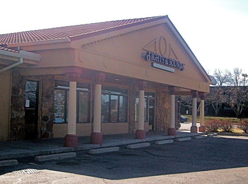 More Photos Of 4690 S Yosemite St, Denver General Retail For Lease