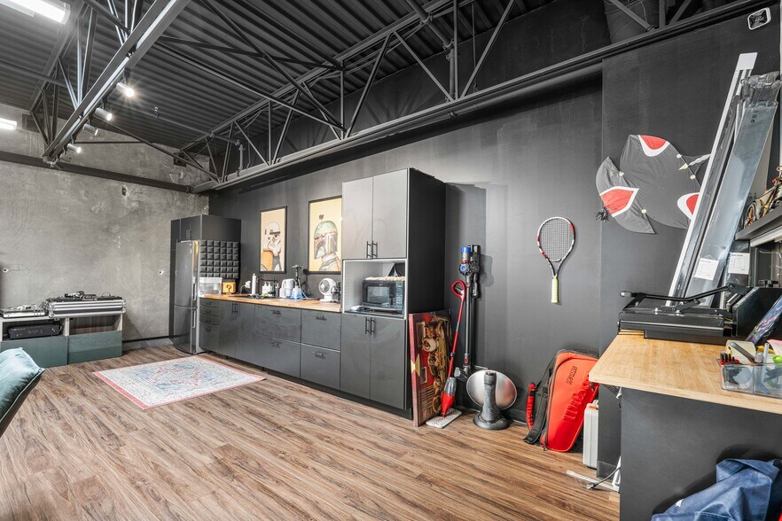 More Photos Of 1750 120 Av NE, Calgary Warehouse For Sale