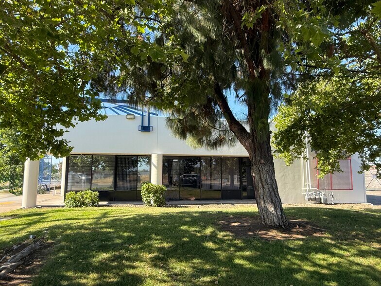 More Photos Of 7145 Watt Ave, North Highlands Freestanding For Sale