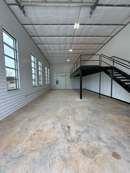 More Photos Of 100 Park Place Way, Carrollton Industrial For Sale