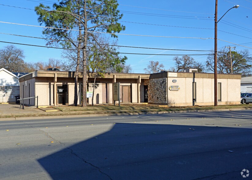 More Photos Of 910 W Northside Dr, Fort Worth Medical For Lease