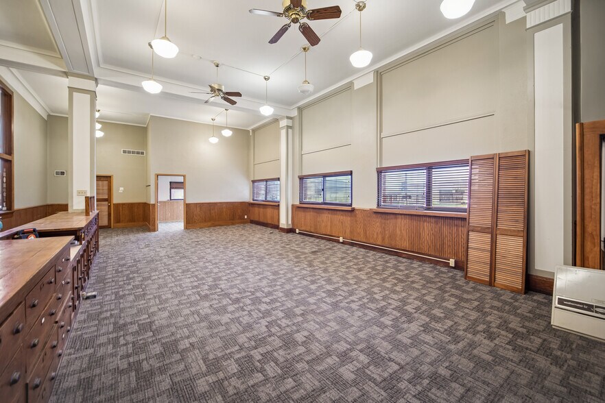 More Photos Of 200 1st Ave E, Newton Office For Sale
