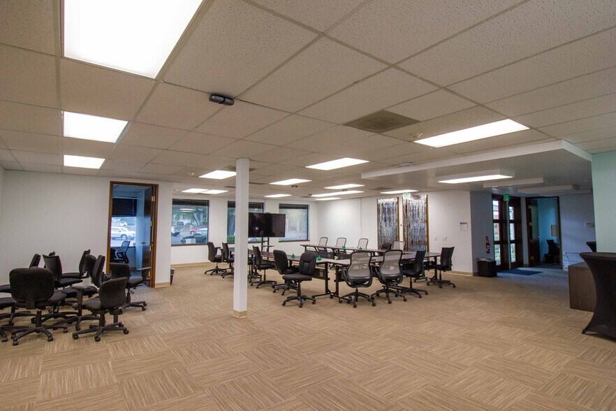 More Photos Of , Lakewood Office For Sale