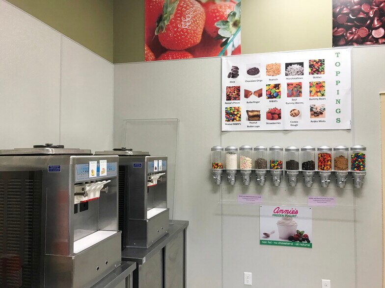 More Photos Of 24228 210 State Hwy, Deerwood General Retail For Sale