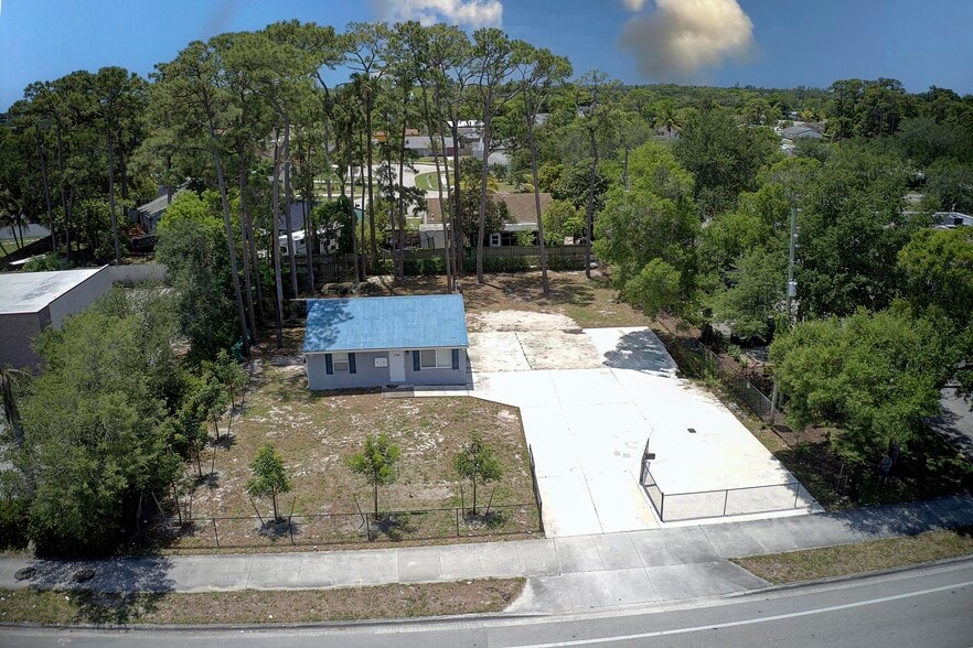 More Photos Of 4736 Lake Worth Rd, Greenacres Office For Sale