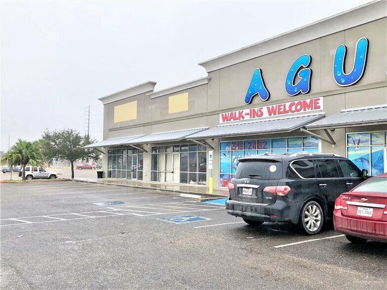 More Photos Of 4322 N Conway Ave, Palmhurst Freestanding For Lease