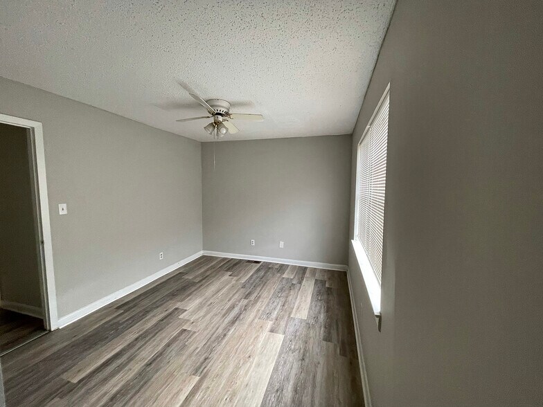 More Photos Of 1401 Carson Rd, Birmingham Multifamily For Sale