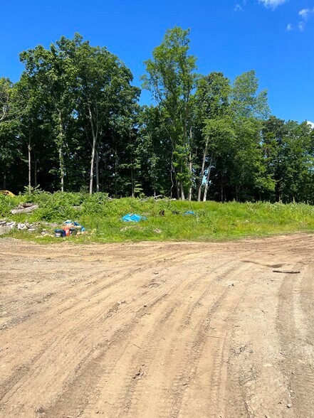 More Photos Of 131 Barclay Dr, Stamford Land For Sale