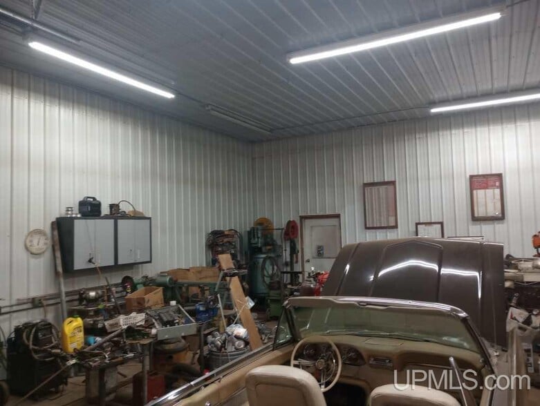 More Photos Of 54921 US Highway 41, Calumet Auto Salvage Facility For Sale