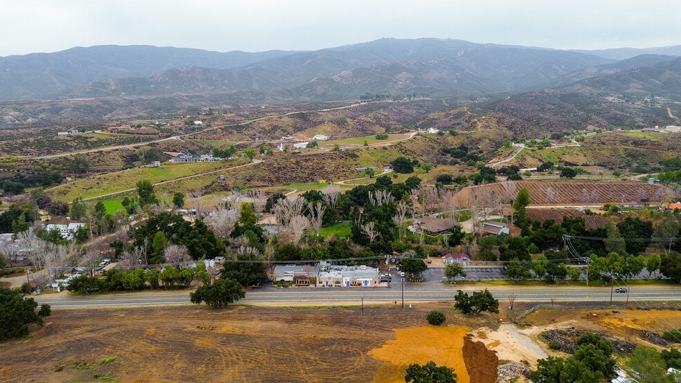 More Photos Of 12117 Sierra Hwy, Santa Clarita Hotel For Sale