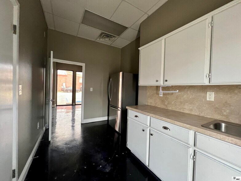 More Photos Of 5324 Cypress St, West Monroe Medical For Lease