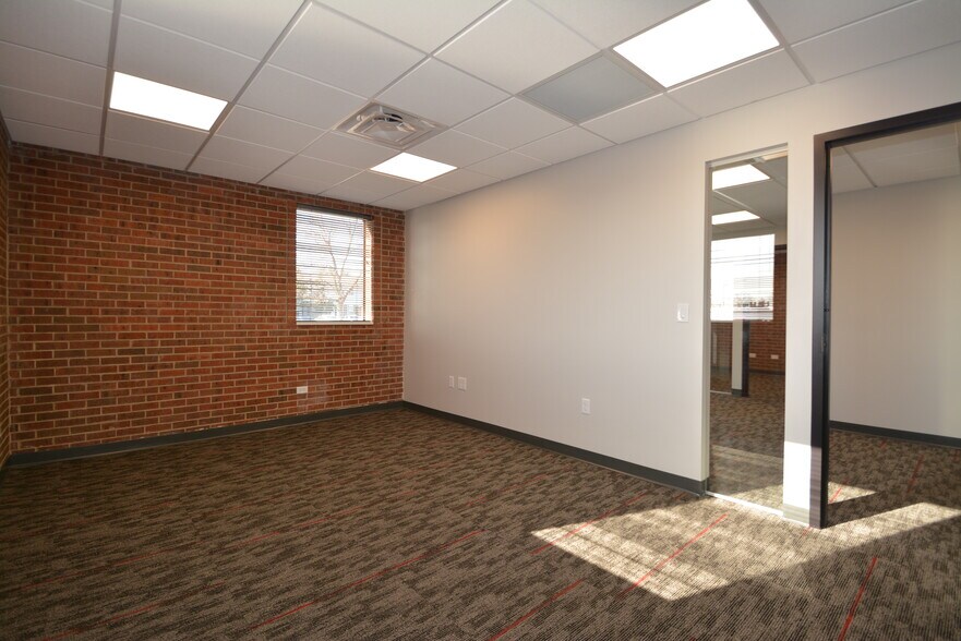 More Photos Of 6595 W 14th Ave, Lakewood Office For Lease