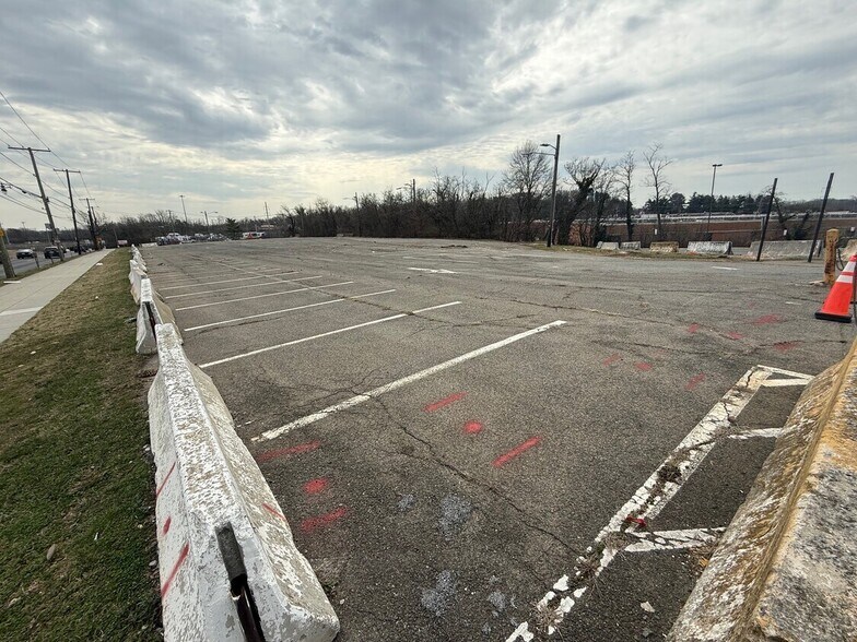 More Photos Of 2150 S Dakota Ave, Washington Land For Lease