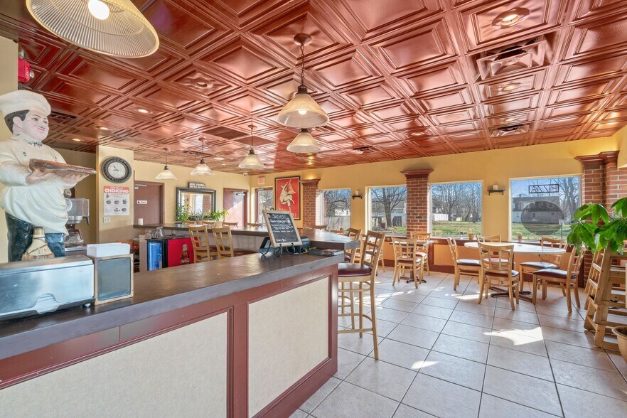 More Photos Of 76 E Pulaski Rd, Huntington Station Fast Food For Sale