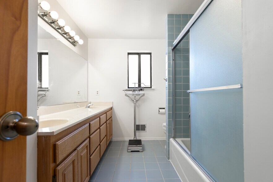 More Photos Of 9930 Calvine Rd, Sacramento Apartments For Sale