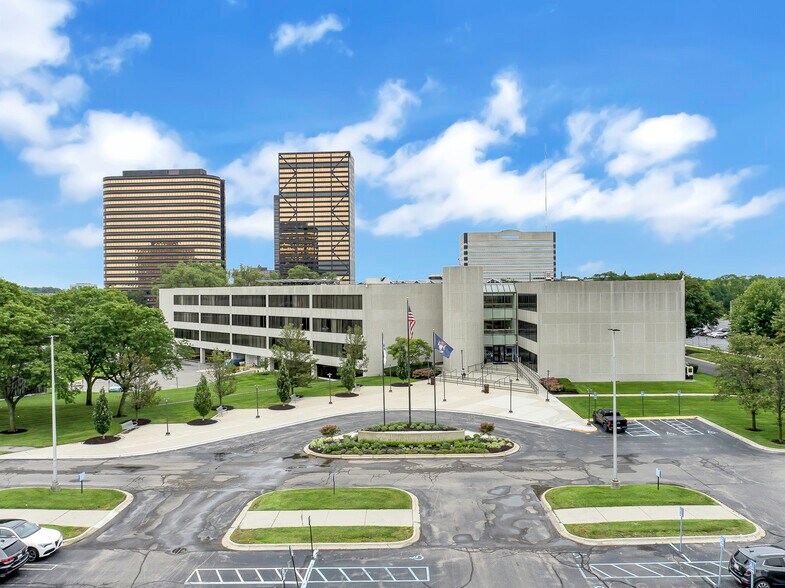More Photos Of 20500 Civic Center Dr, Southfield Office For Sale