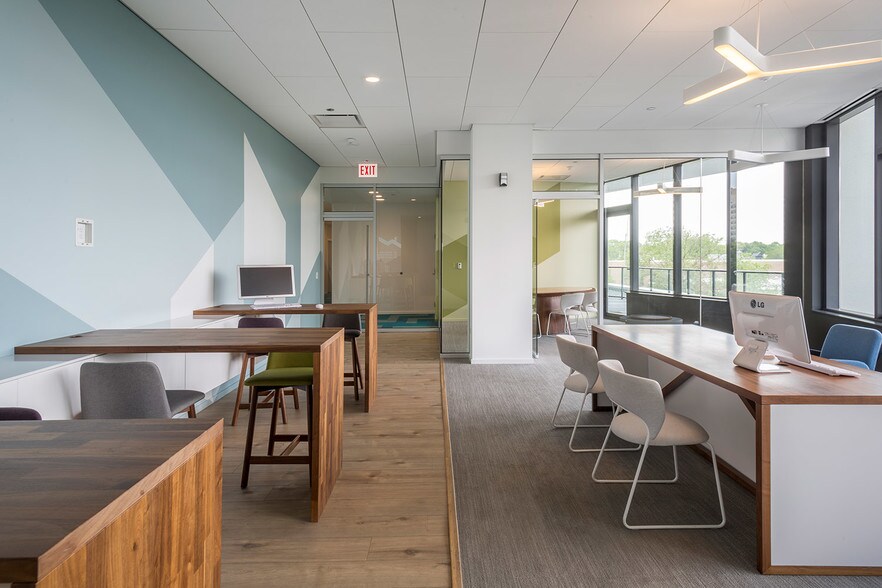 More Photos Of 5113 S Harper Ave, Chicago Coworking Space