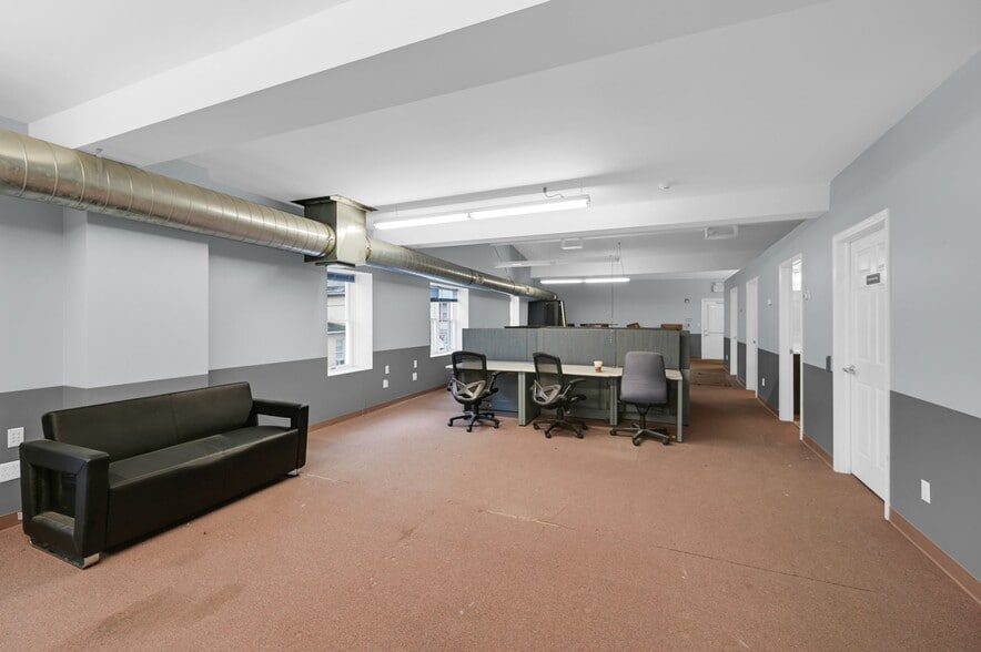 More Photos Of 170-172 Spring St, Newton Office For Sale