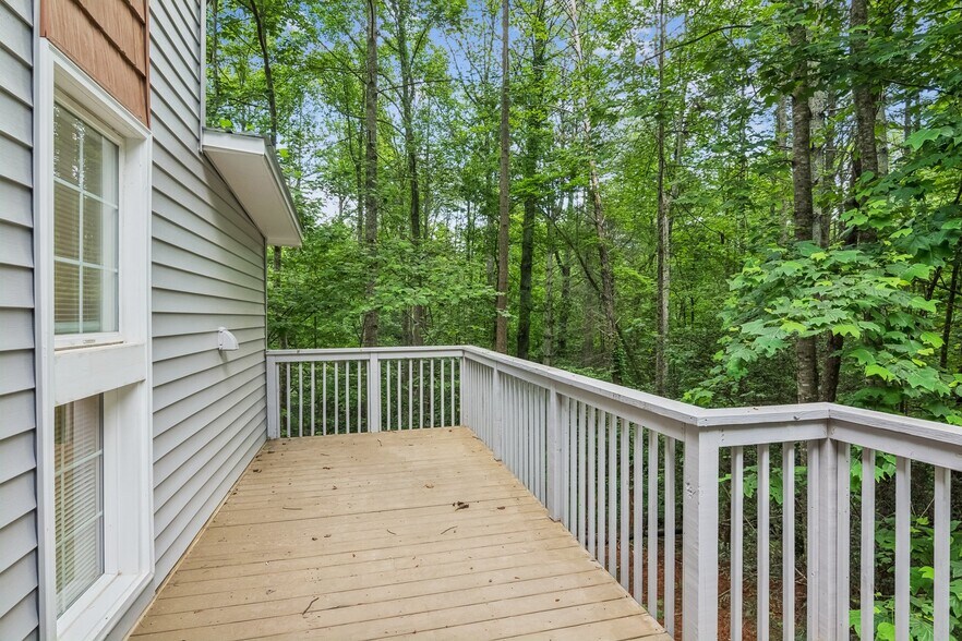 More Photos Of 375 Deerfield Dr, Dahlonega Multifamily For Sale