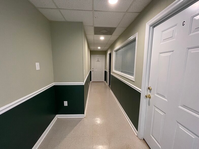 More Photos Of 105 Old Epps Bridge Rd, Athens Office For Lease