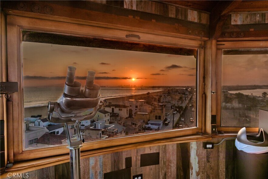 More Photos Of 1 Anderson St, Seal Beach Specialty For Sale