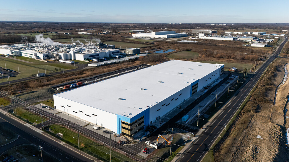 Primary Photo Of 5217 Twenty, Hamilton Manufacturing For Lease