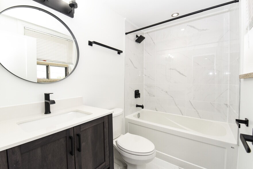 More Photos Of 122 Victoria Ave N, Hamilton Apartments For Sale