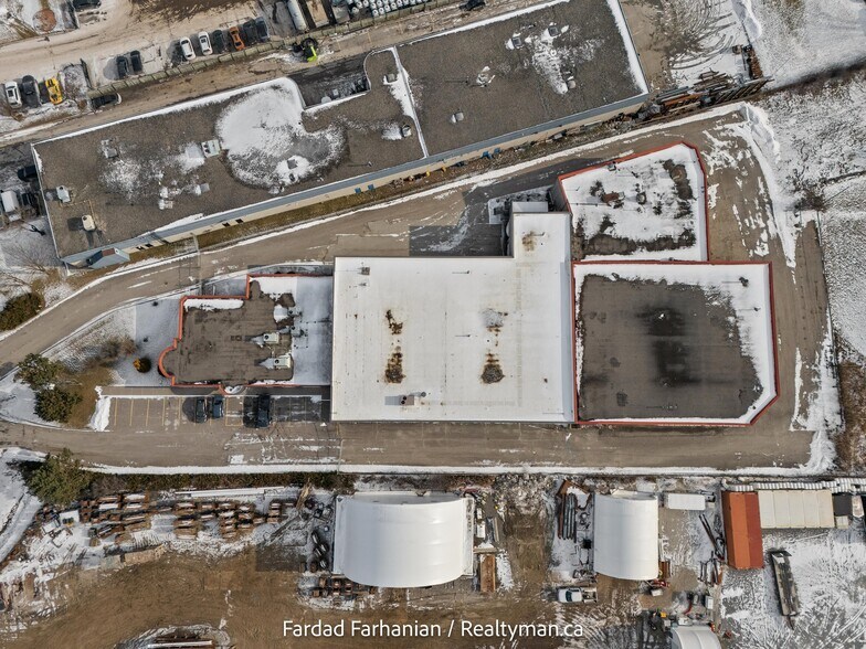 More Photos Of 42 Cardico Dr, Whitchurch-Stouffville Warehouse For Lease