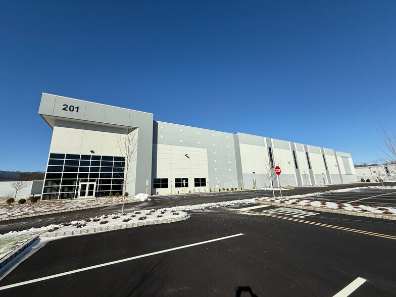 More Photos Of 201 Tabor Rd, Morris Plains Unknown For Lease