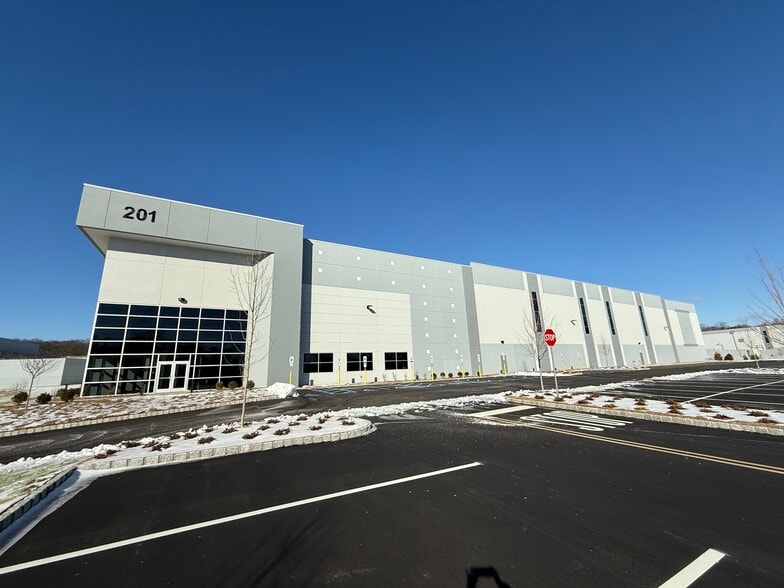 More Photos Of 201 Tabor Rd, Morris Plains Unknown For Lease