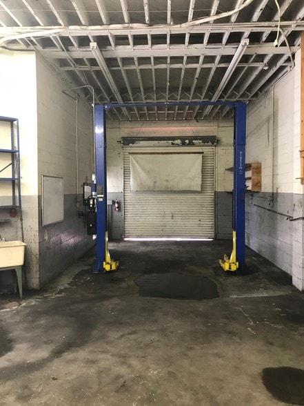 More Photos Of 1600 9th Ave N, Saint Petersburg Restaurant For Sale