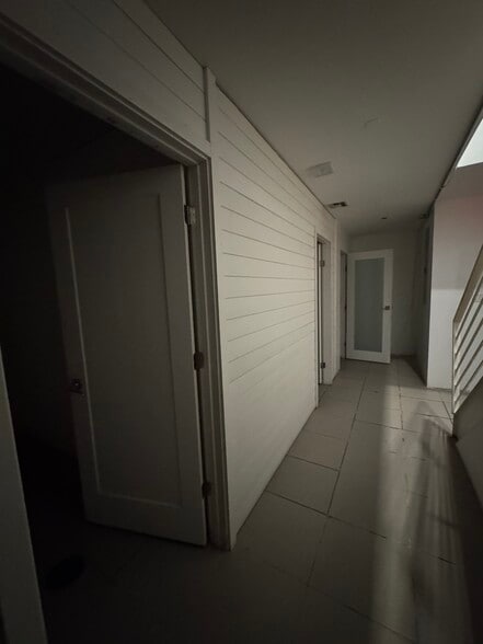 More Photos Of 182 Grand St, Brooklyn Storefront Retail Residential For Lease