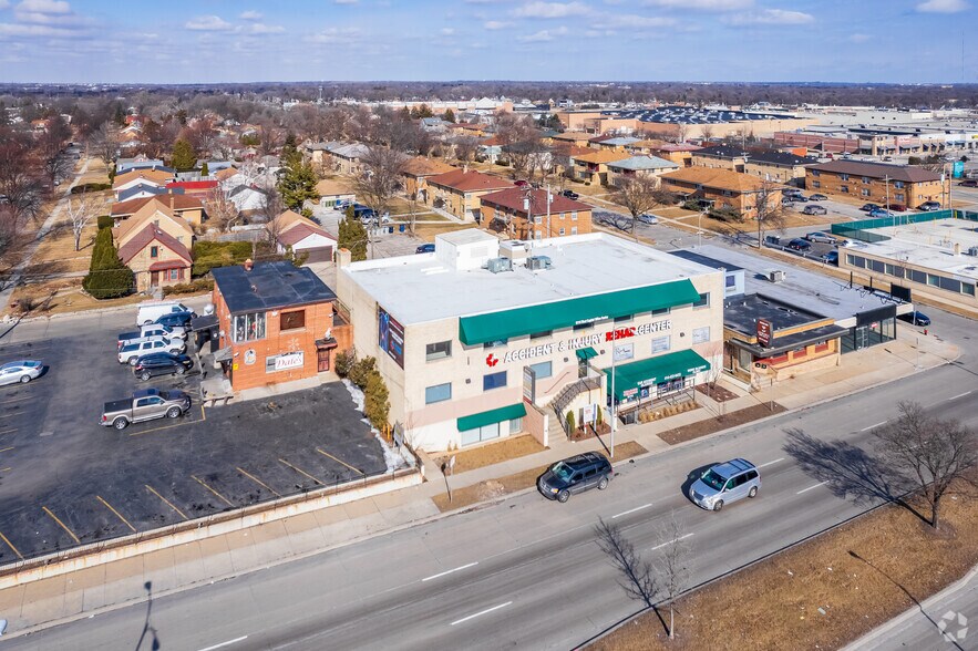 More Photos Of 6114 W Capitol Dr, Milwaukee Medical For Sale