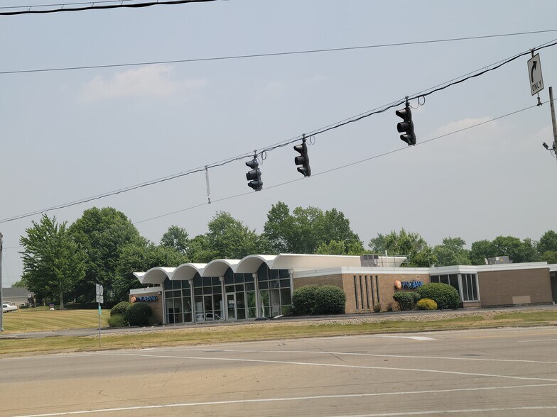 More Photos Of 8210 E Main St, Alexandria Bank For Sale