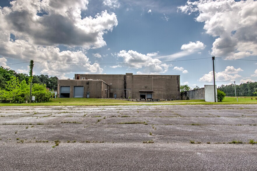 More Photos Of 1664 Sharon Rd, Washington Warehouse For Sale